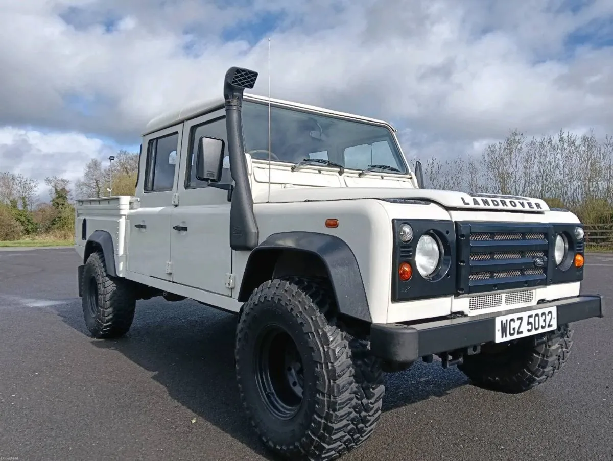 2005 Land Rover Defender 130 - Image 3