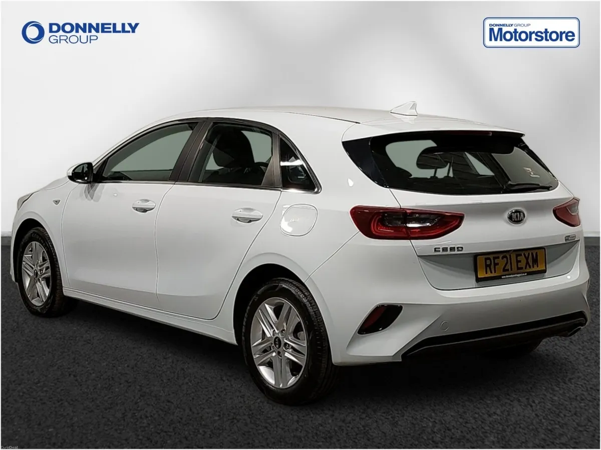 Kia ceed Diesel Hatchback 2 - Image 2