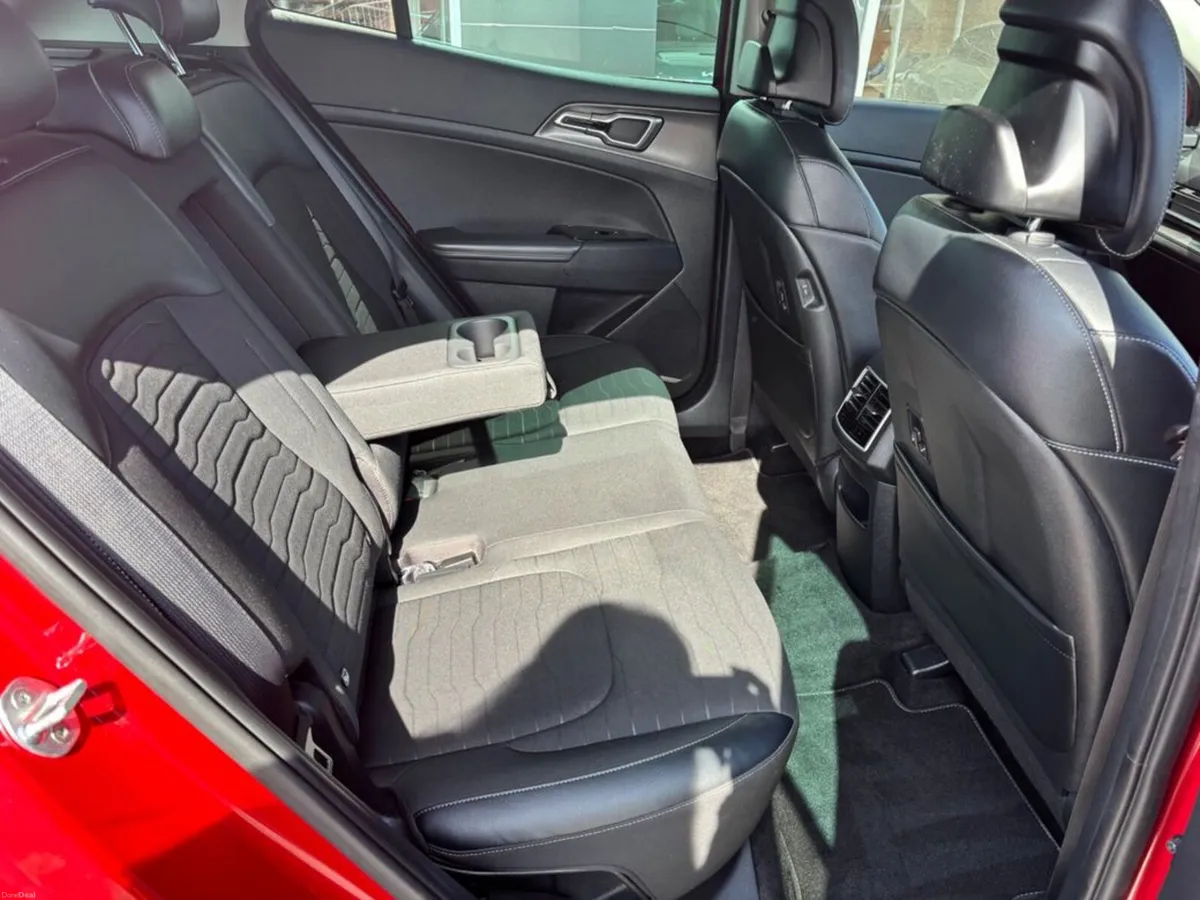 Kia Sportage K3 1.6 PETROL 5DR - Image 4