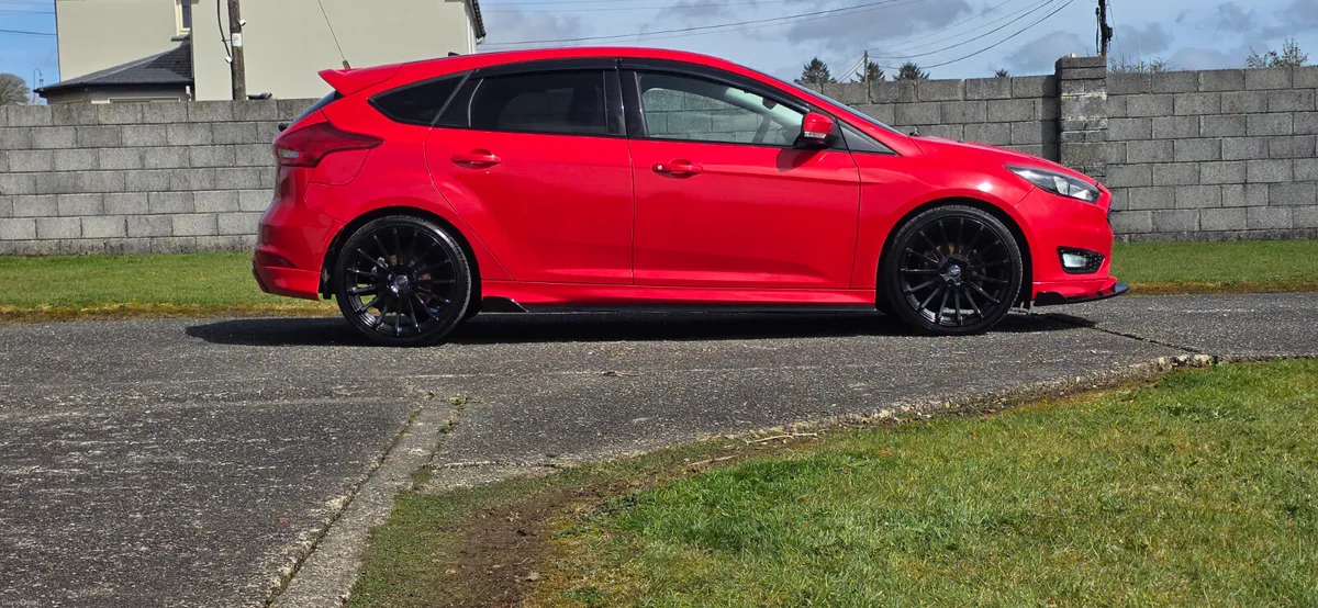 Ford Focus St Line 2015 - Image 4