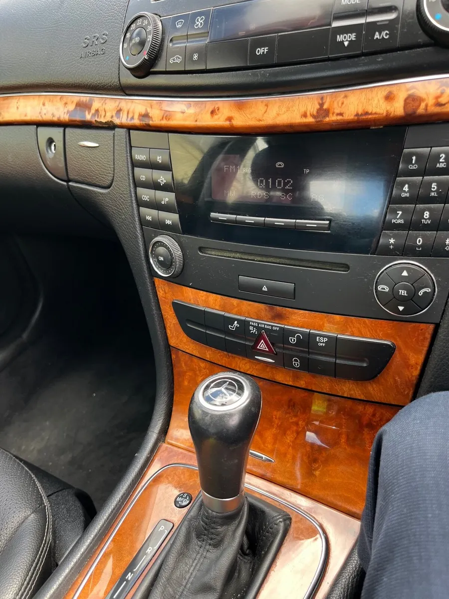 Mercedes-Benz E-Class 2007 - Image 3