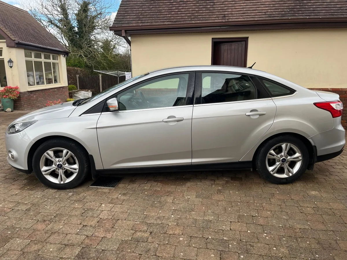 Ford Focus 2012 - Image 1