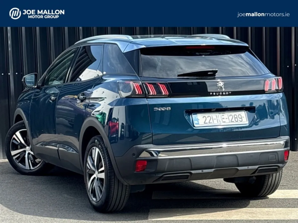 Peugeot 3008 1.2 PureTech 130bhp Allure ** Great V - Image 3