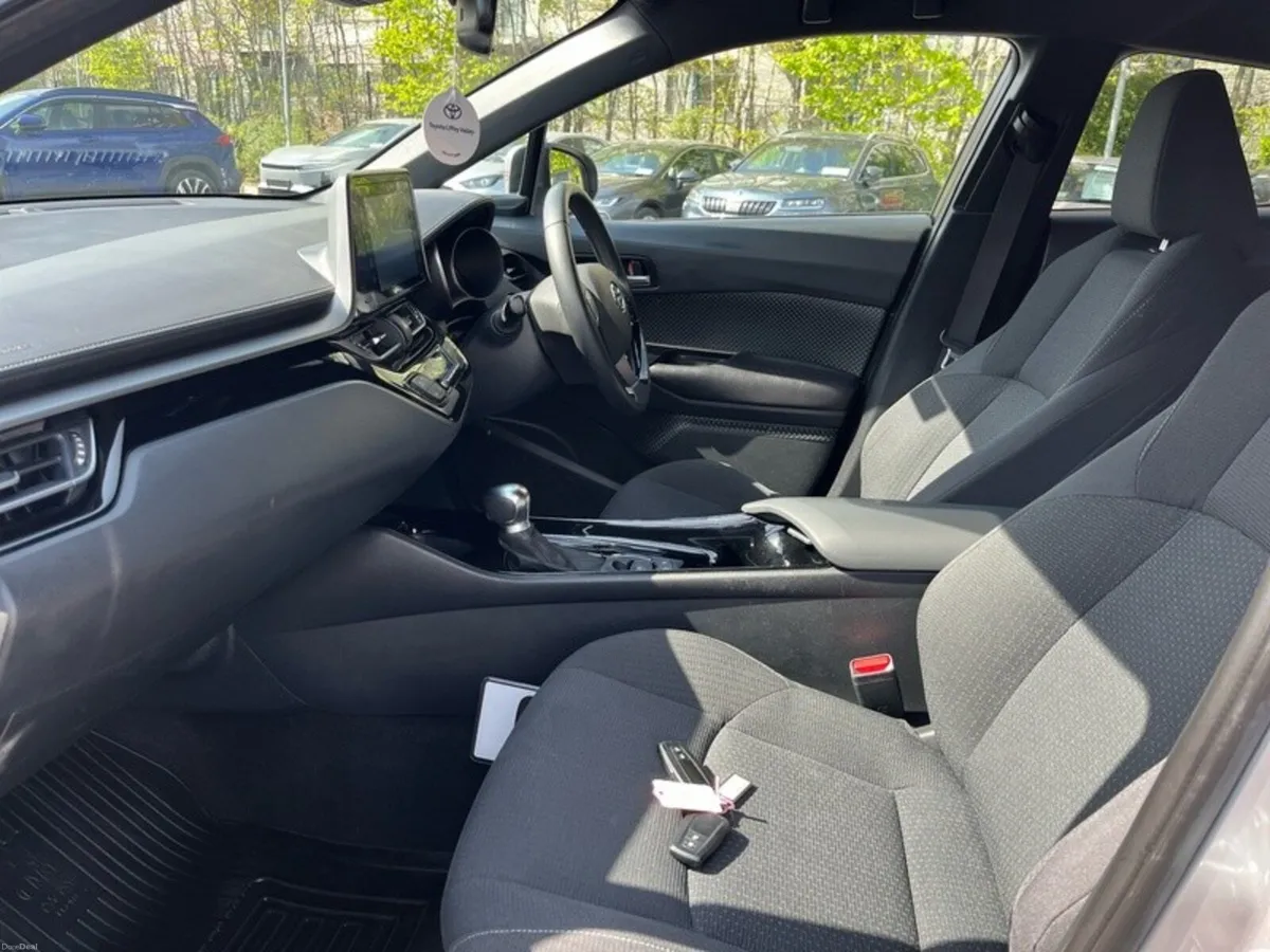 Toyota C-HR C-HR HYBRID SPORT - Image 6