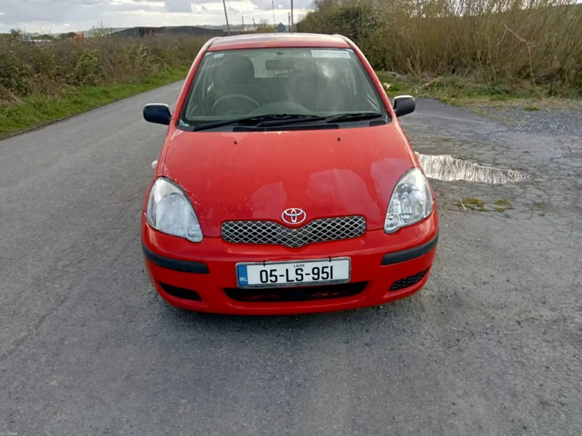 Toyota Yaris - Image 2