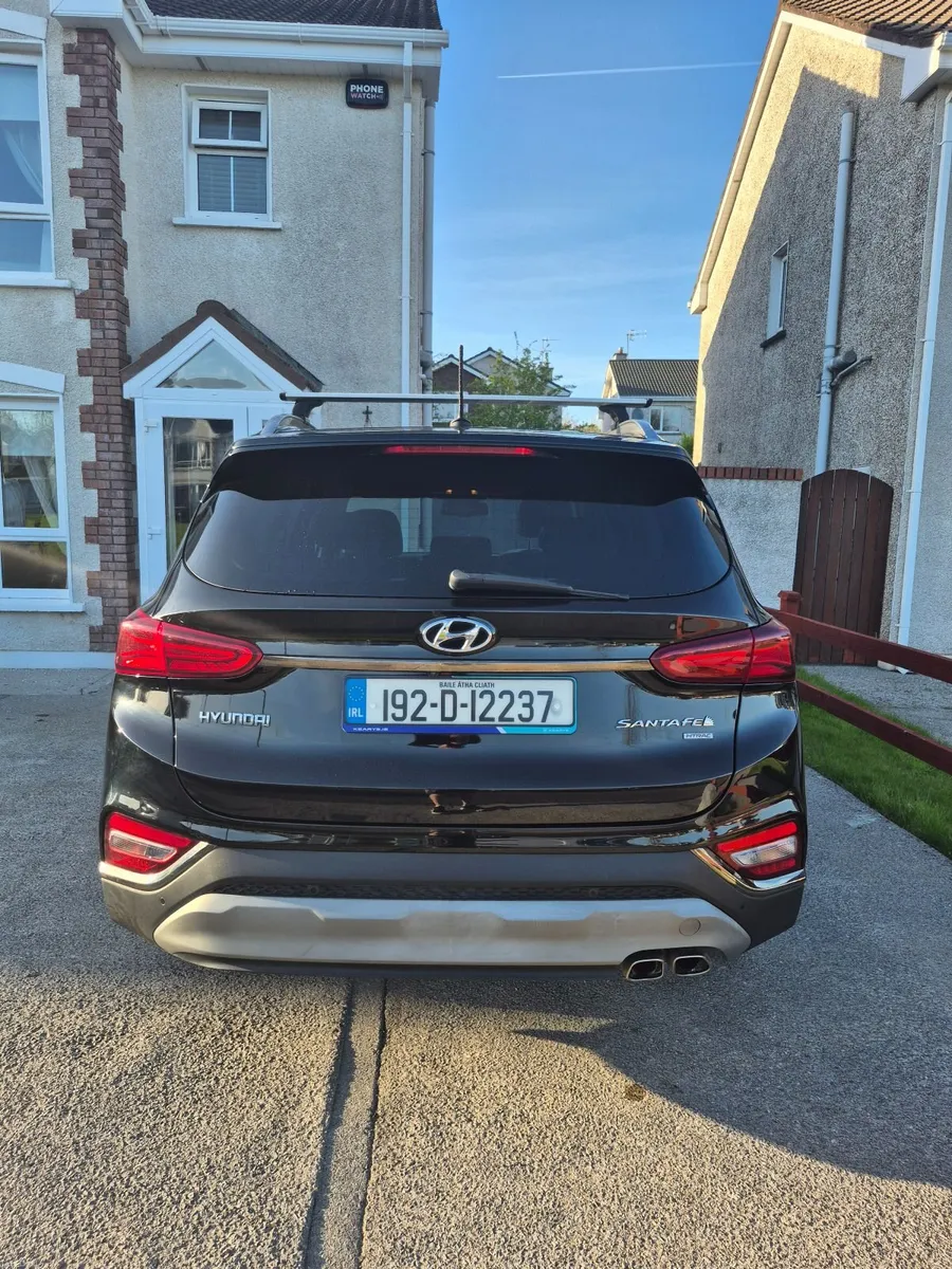 Hyundai Santa Fe 2019 - Image 3