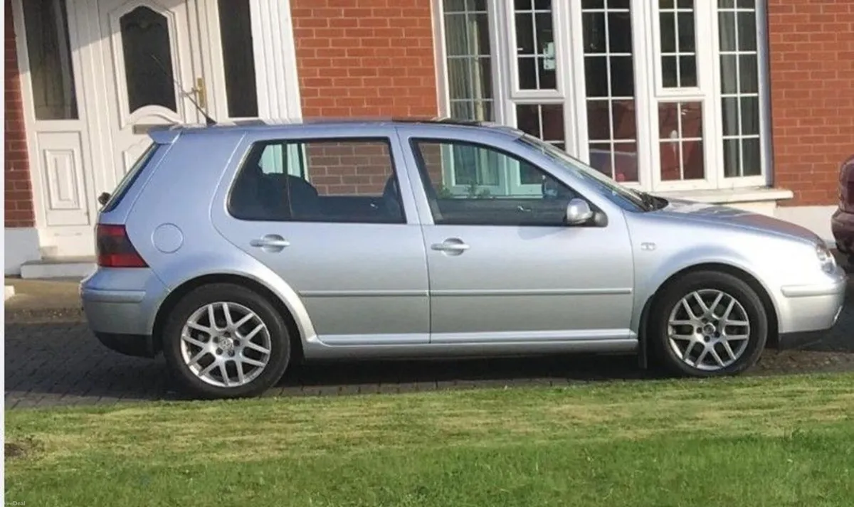 Volkswagen Golf 2002 - Image 2