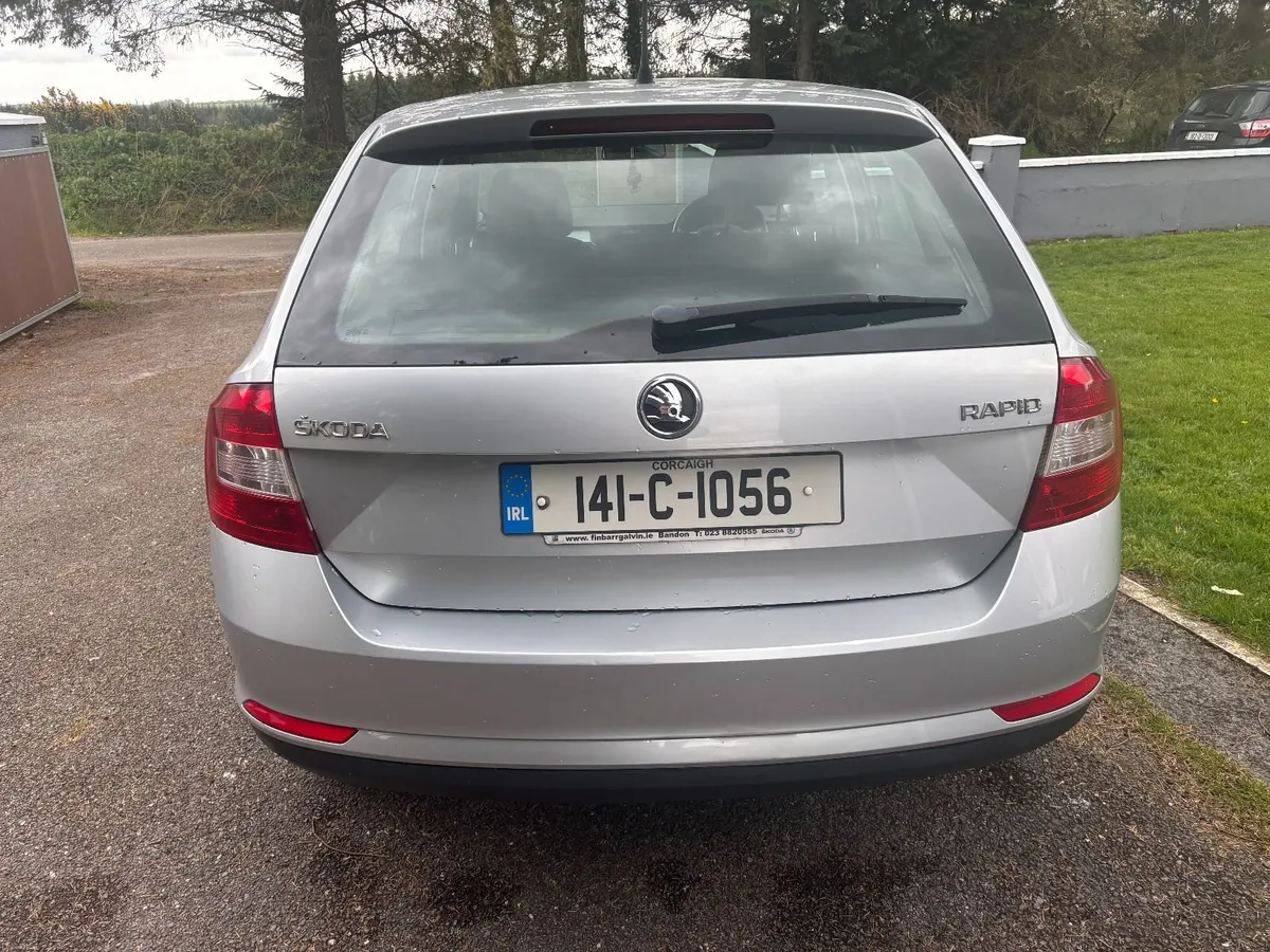 Low miles Skoda Rapid 2014 1,2 petrol - Image 4