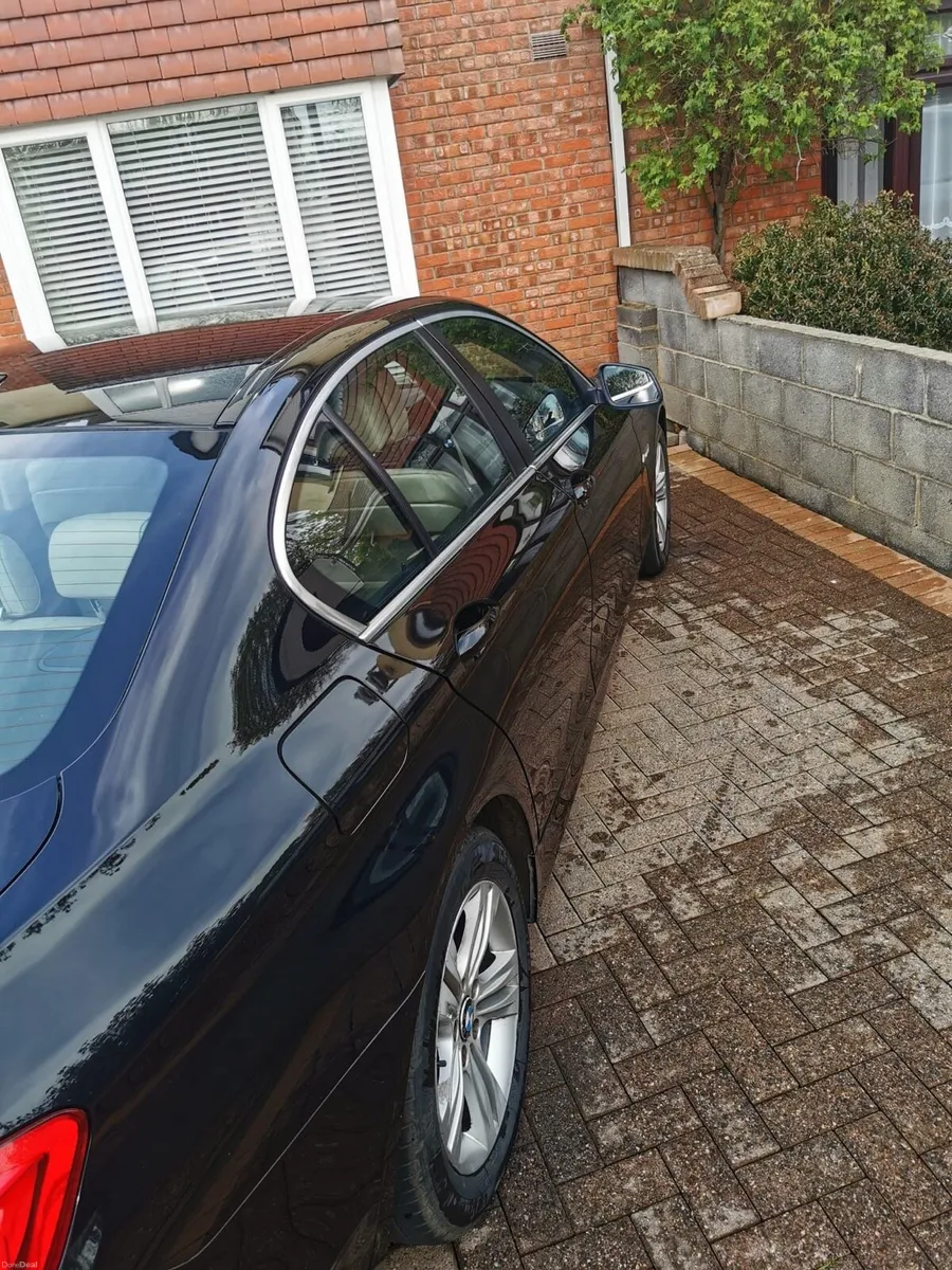 BMW 5 series 520 - Image 3