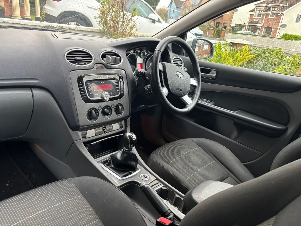 Ford Focus 2010 diesel - Image 2