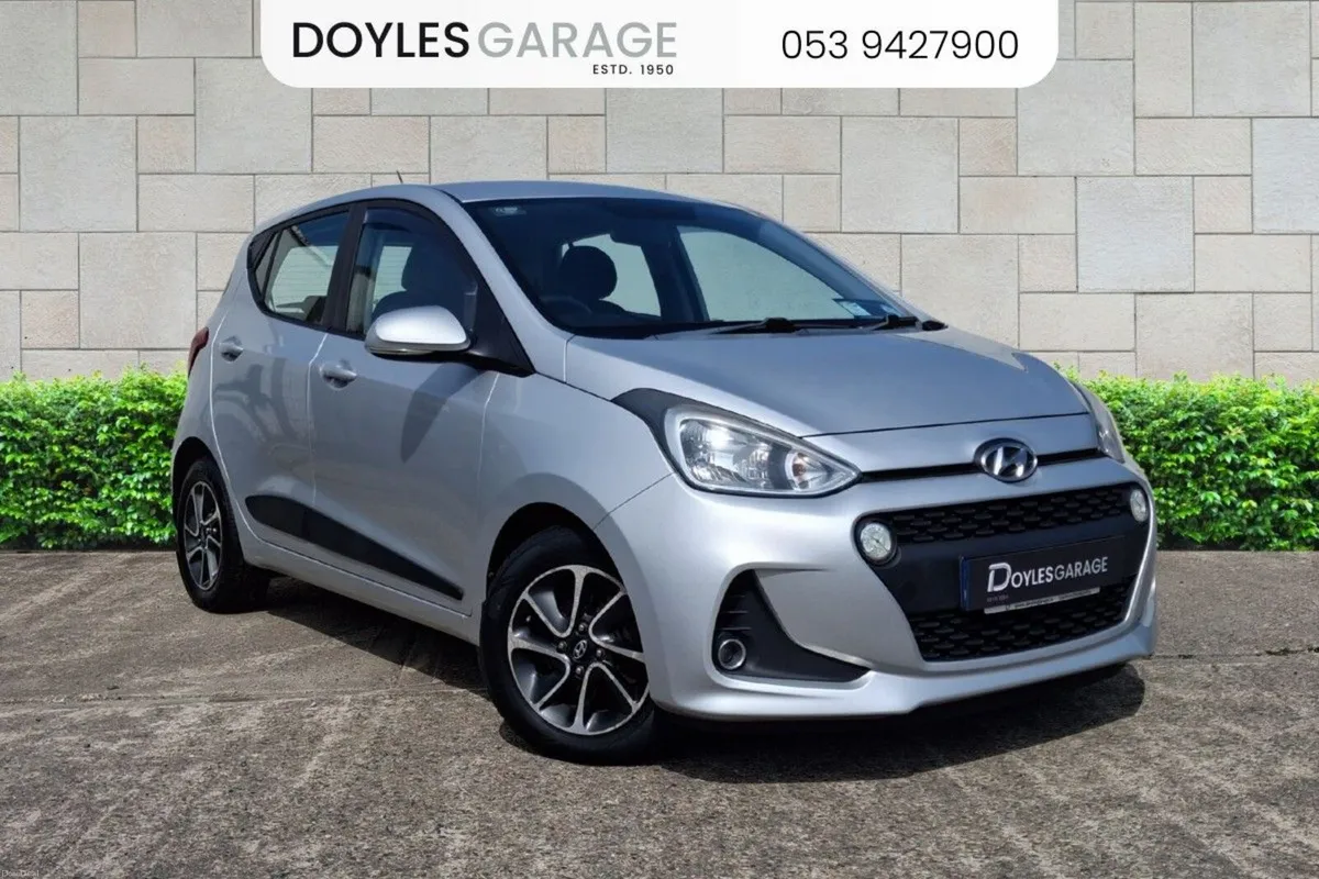 Hyundai i10 Deluxe 1.0 Petrol - Image 1