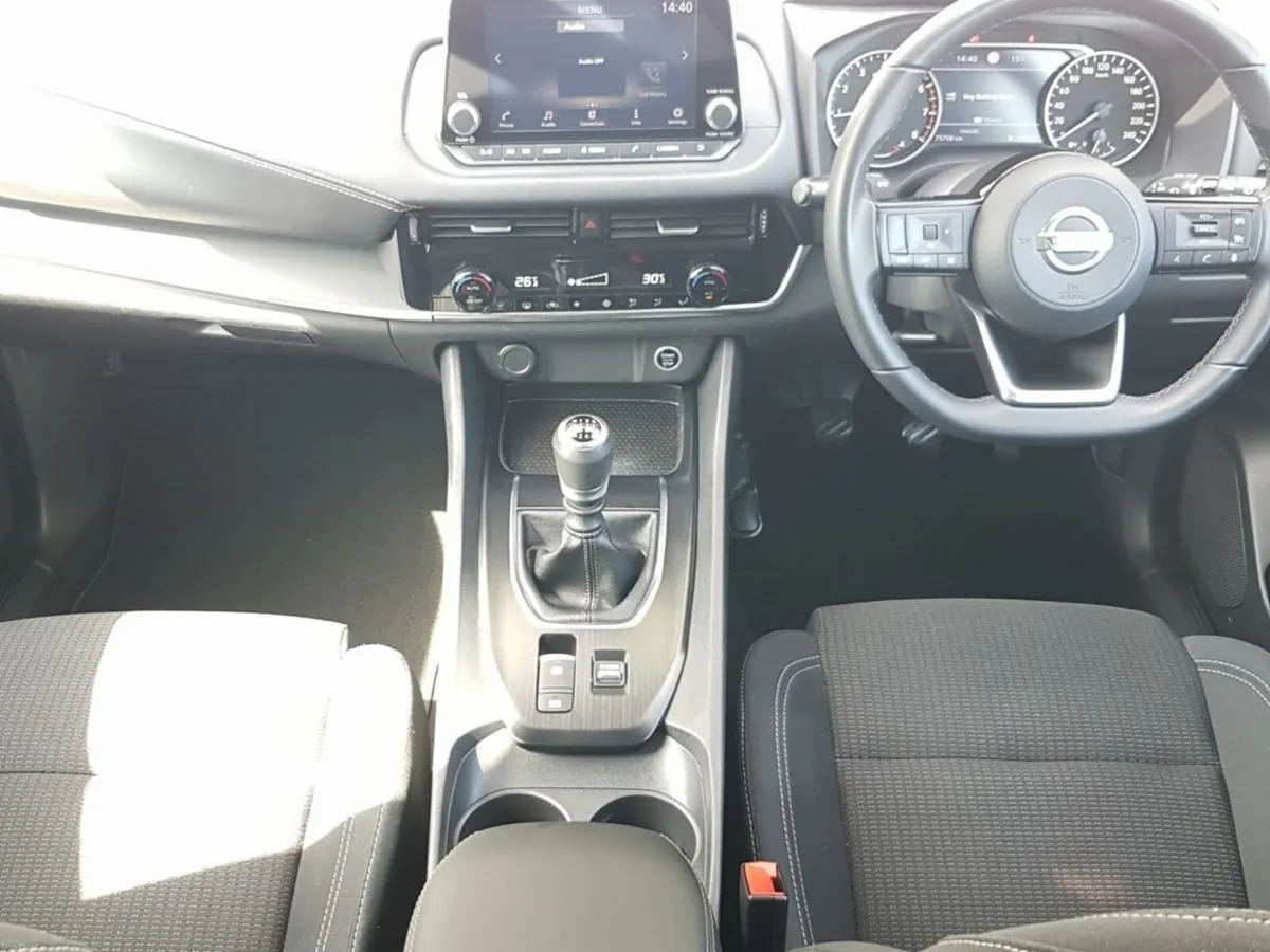 Nissan Qashqai 1.3 PET MILD HYBRID SV**€3000 SCRAP - Image 4