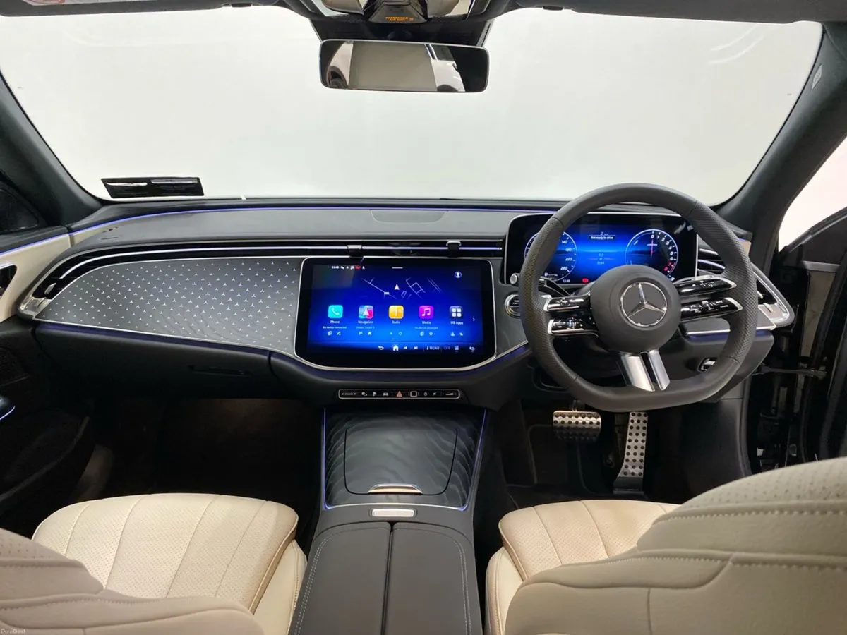 Mercedes-Benz E-Class E 300 e AMG Line Plus / Nigh - Image 4