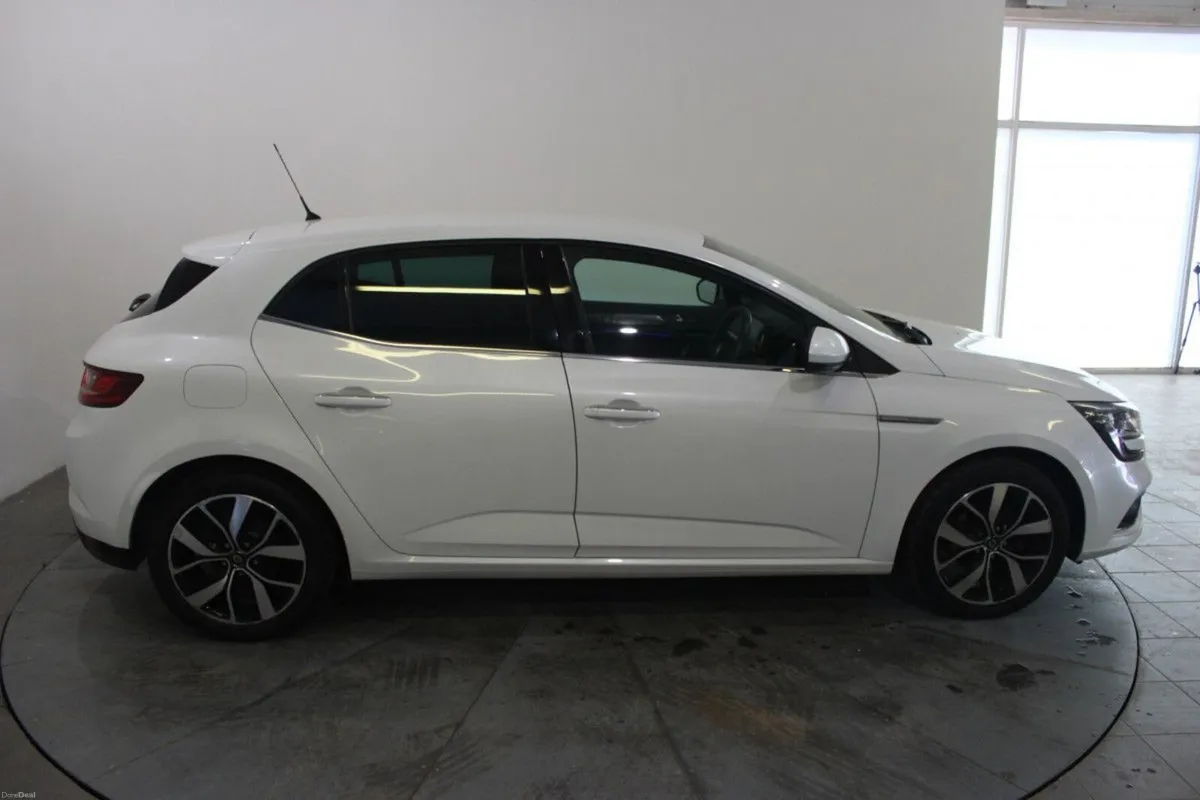 Renault Megane 1.3TCe 140 GPF ICONIC - TENDER 32 - Image 3