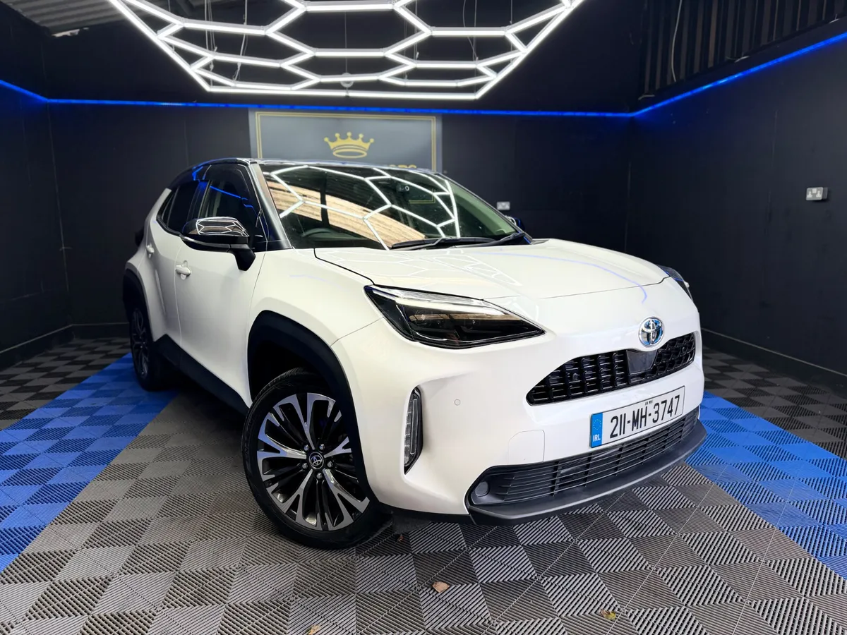 Yaris Cross 2021,1.5 petrol-hybrid,Auto,HIGH SPEC - Image 2