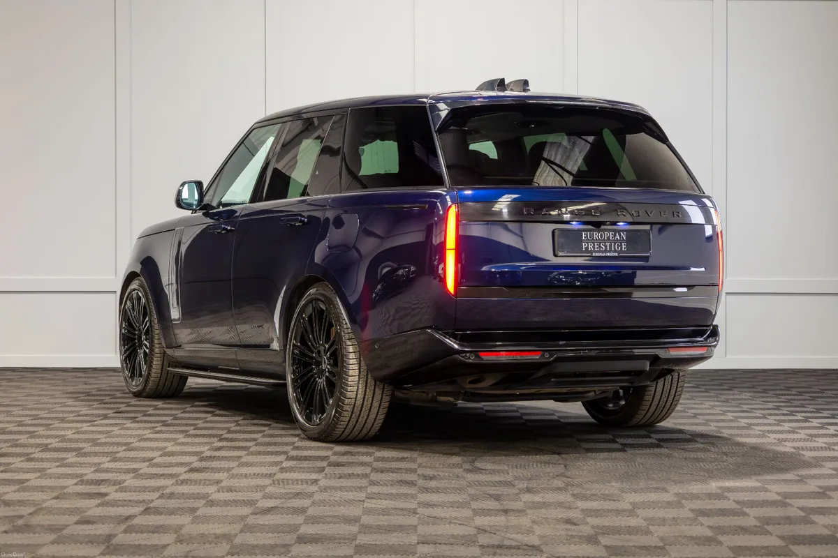 2023 Range Rover P440e SE - Image 4