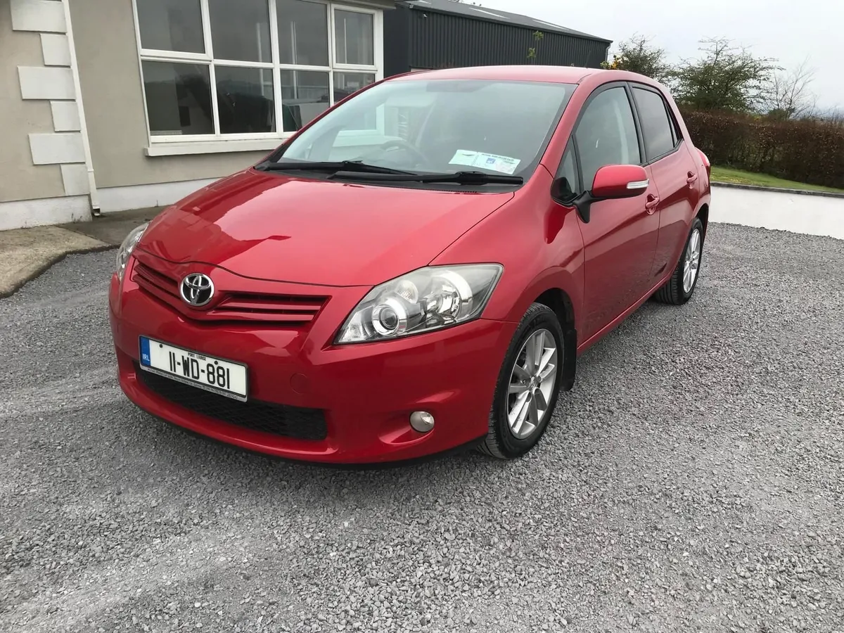 Toyota Auris 2011 - Image 4