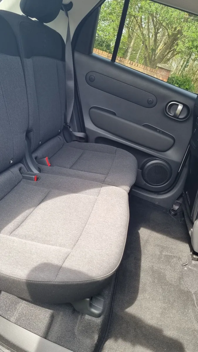 Hyundai INSTER Elegance - Image 2