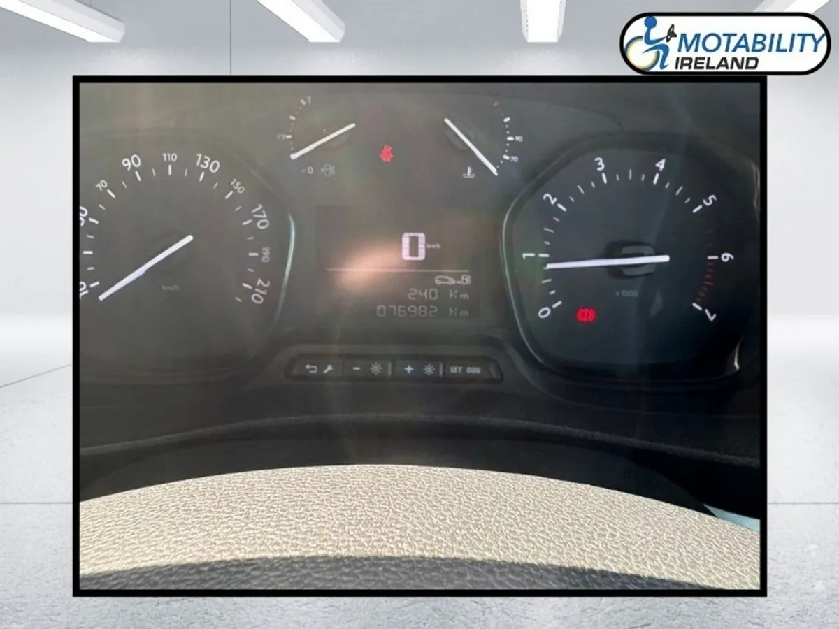 Citroen Spacetourer Low-Floor Conversion Wheelchai - Image 4