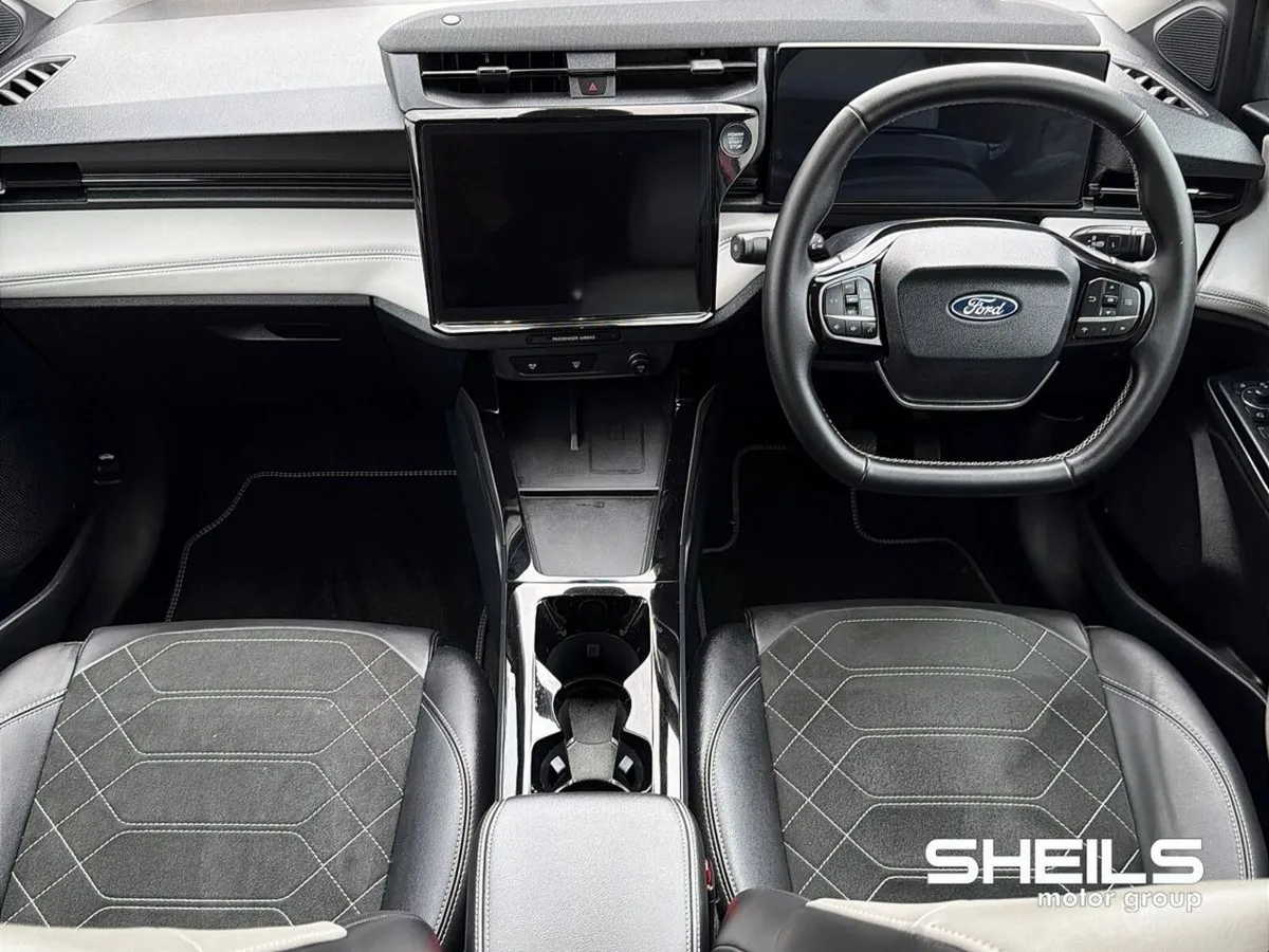 Ford Puma Premium 53KWH 168BHP Automatic - Image 3