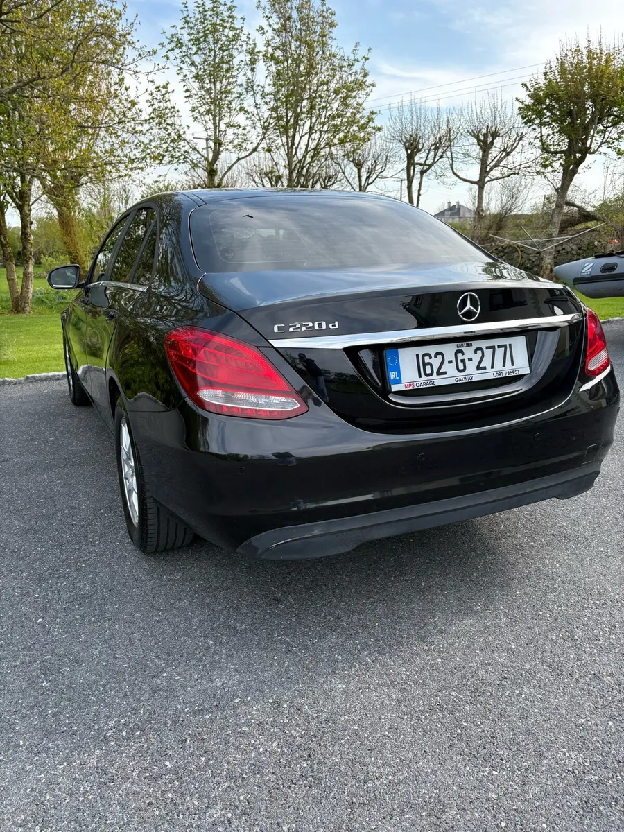 Mercedes Benz C Class 2016 - Image 4