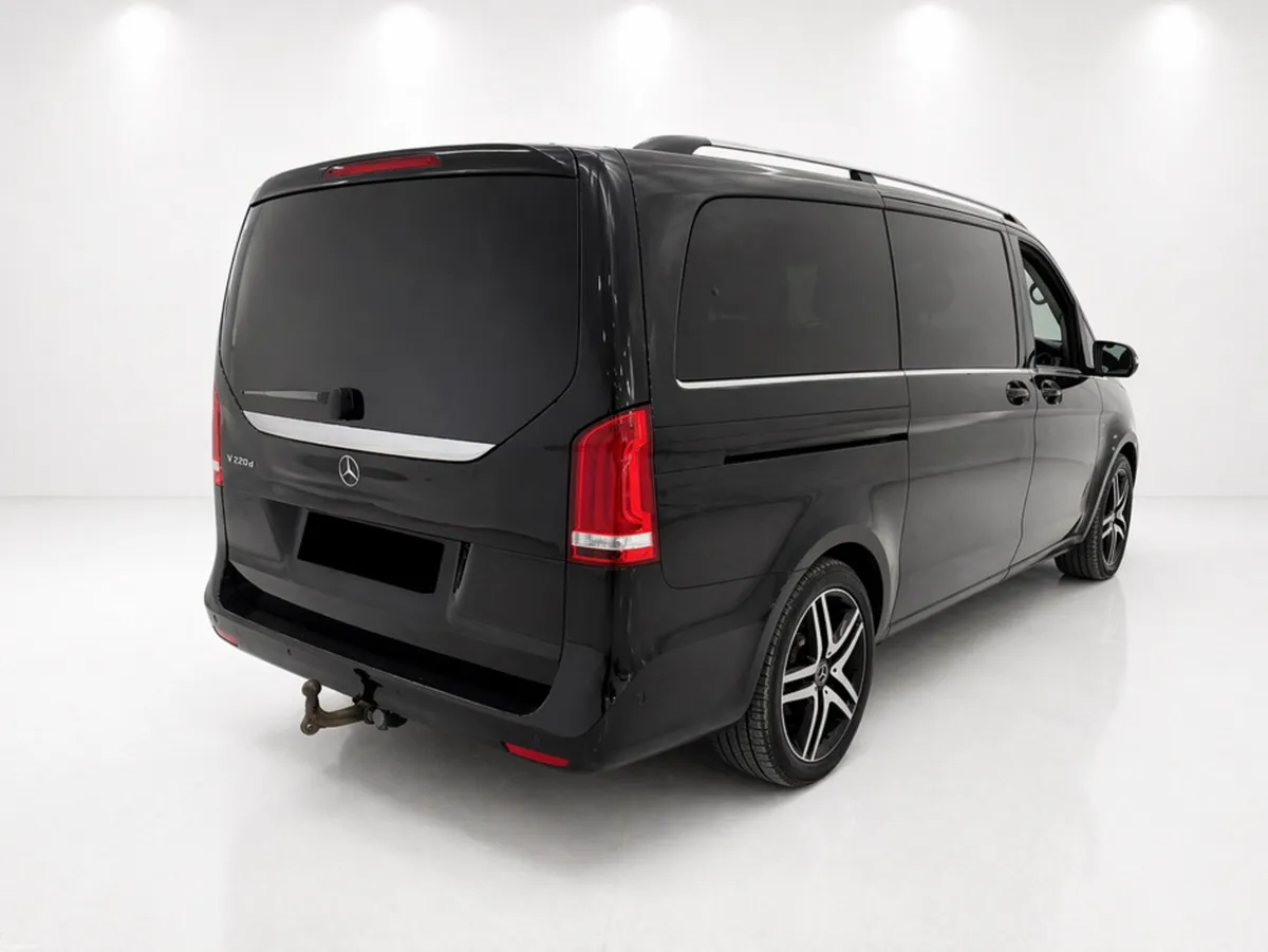 Mercedes-Benz V-Class 220 SPORT D AUTO L - Image 3