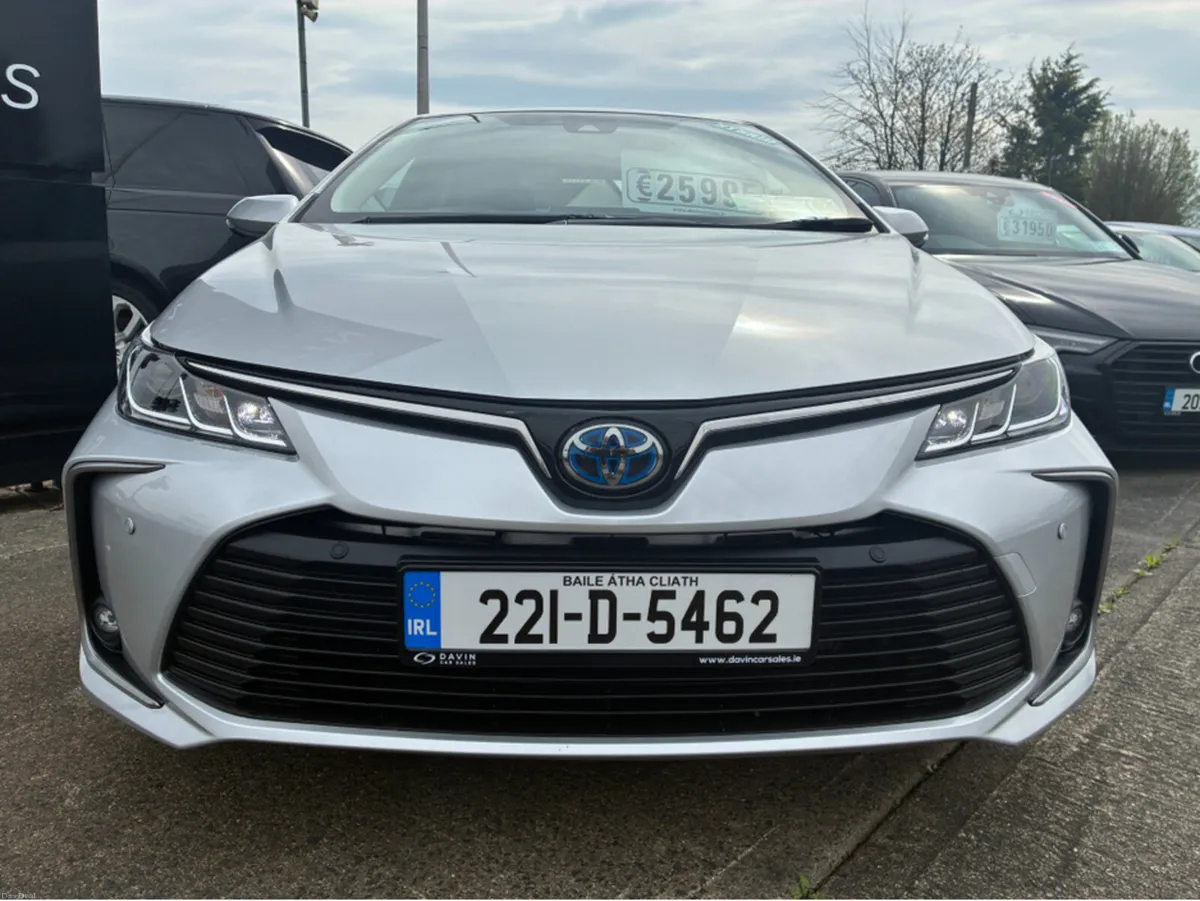 Toyota Corolla HYB LUNA SALOON 4DR AUTO - Image 2