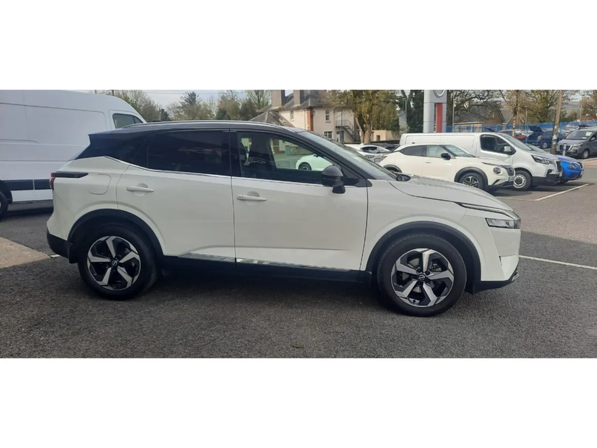 Nissan Qashqai QQ 1.3 HYB SV PREMIUM 2T GR RR - Image 4