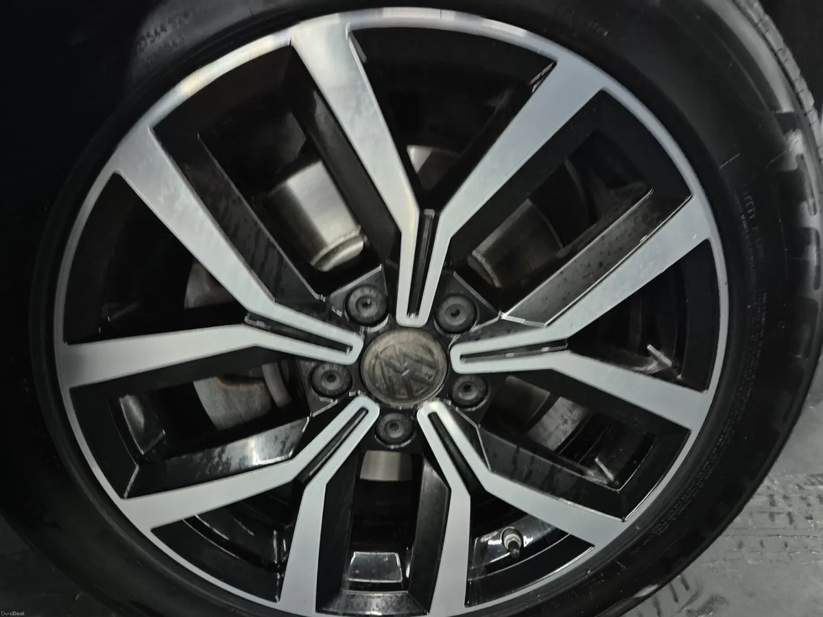 Volkswagen Passat 2020 - Image 3