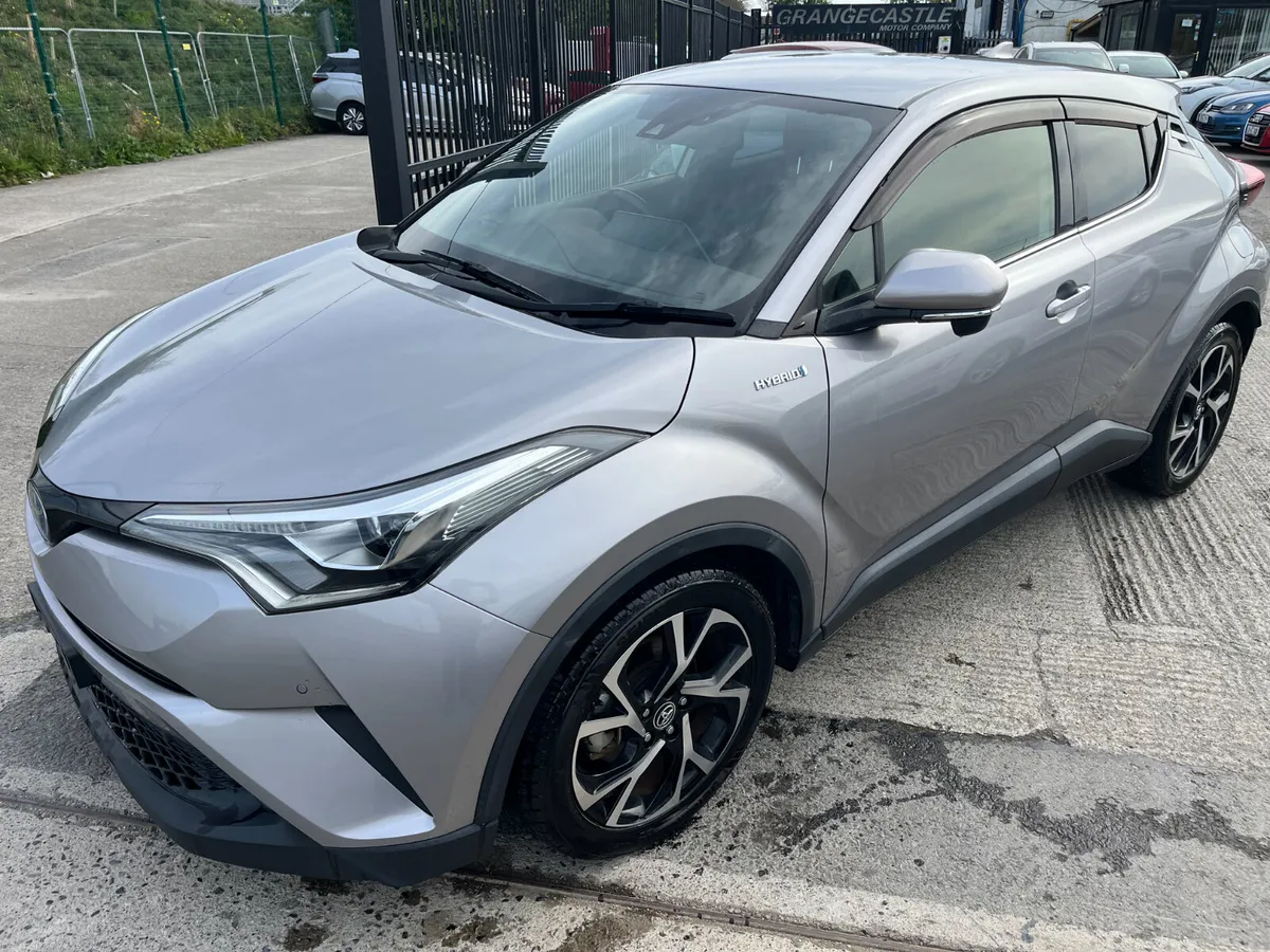 TOYOTA C-HR 2018, 1.8 HYBRID AUTO LOW KM HIGH SPEC - Image 2