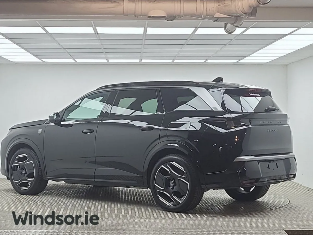 Peugeot 5008 E-5008 Gt  GT  210 Electric 73kWh Aut - Image 3