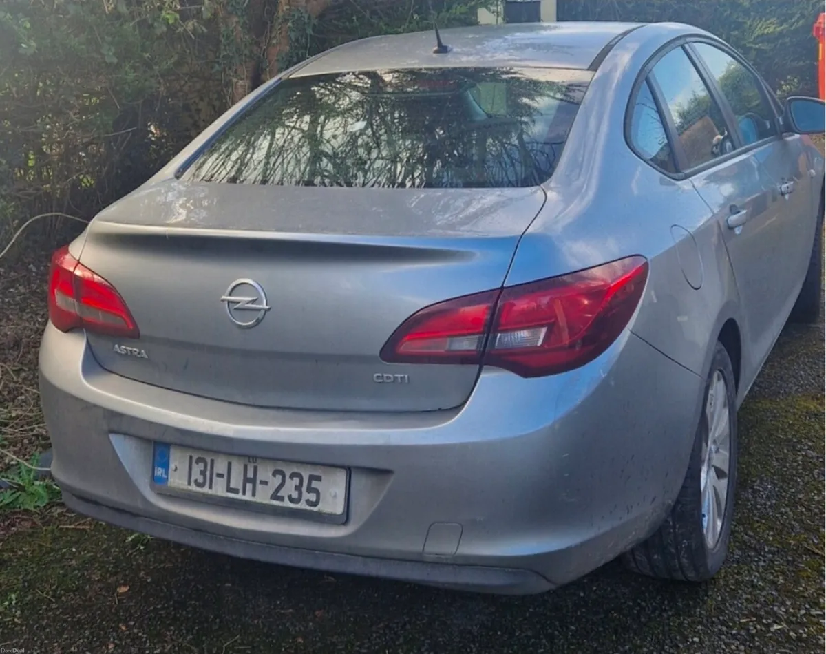 Open Astra 2013 1.7d Test & Taxed - Image 2