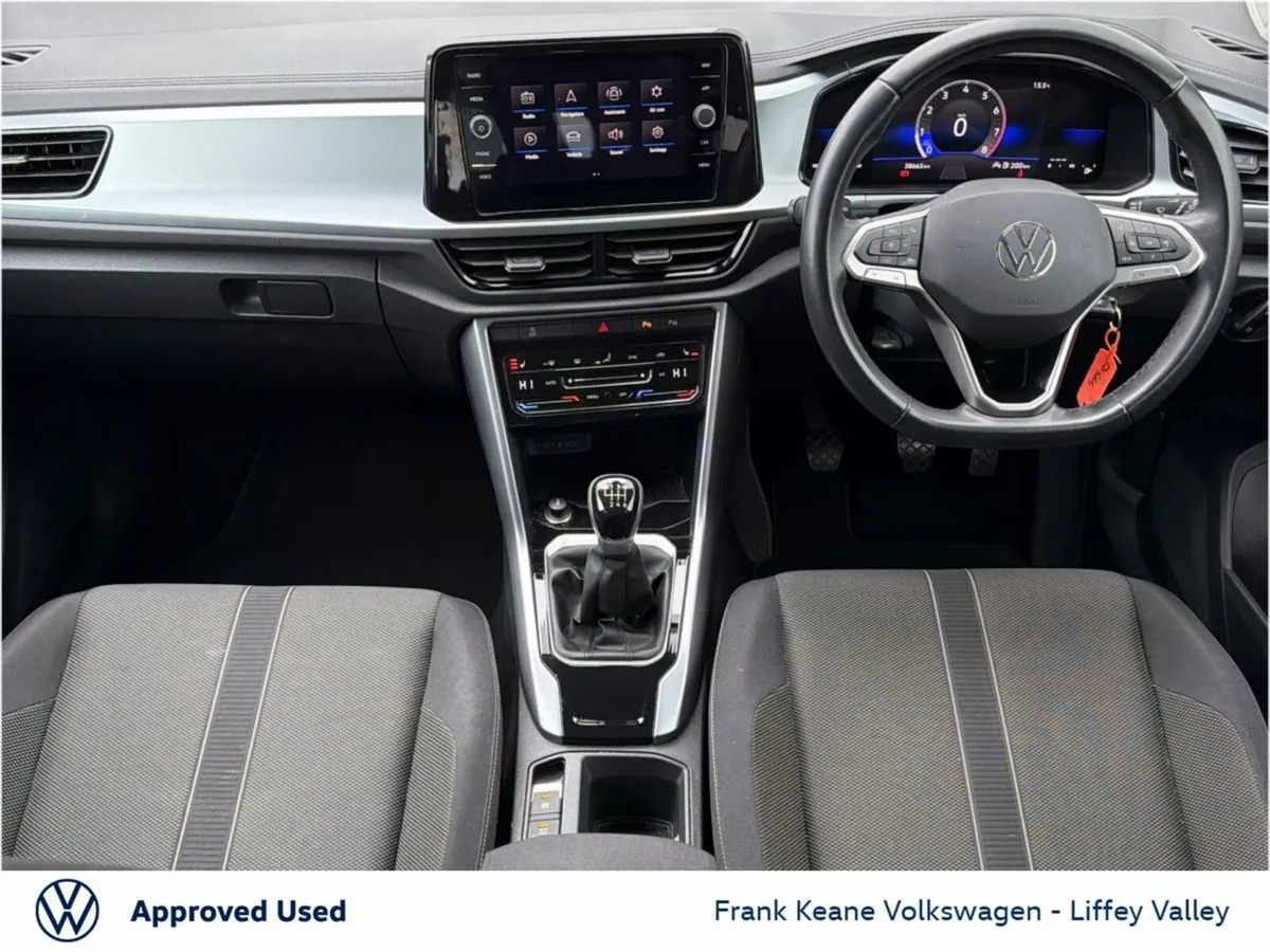 Volkswagen T-Roc LIFE 1.0 TSI 110HP *PURE WHITE* * - Image 2