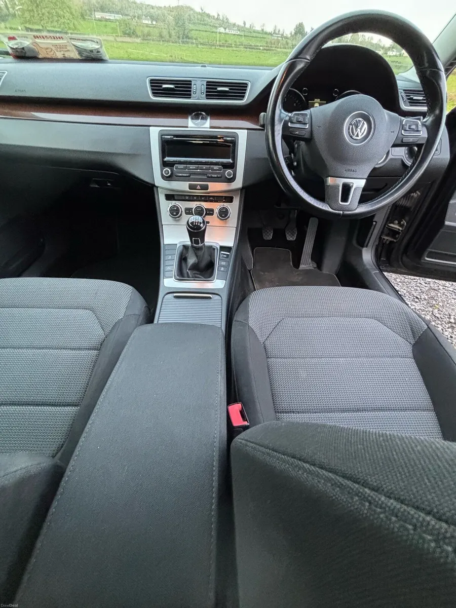 VW Passat - Image 3
