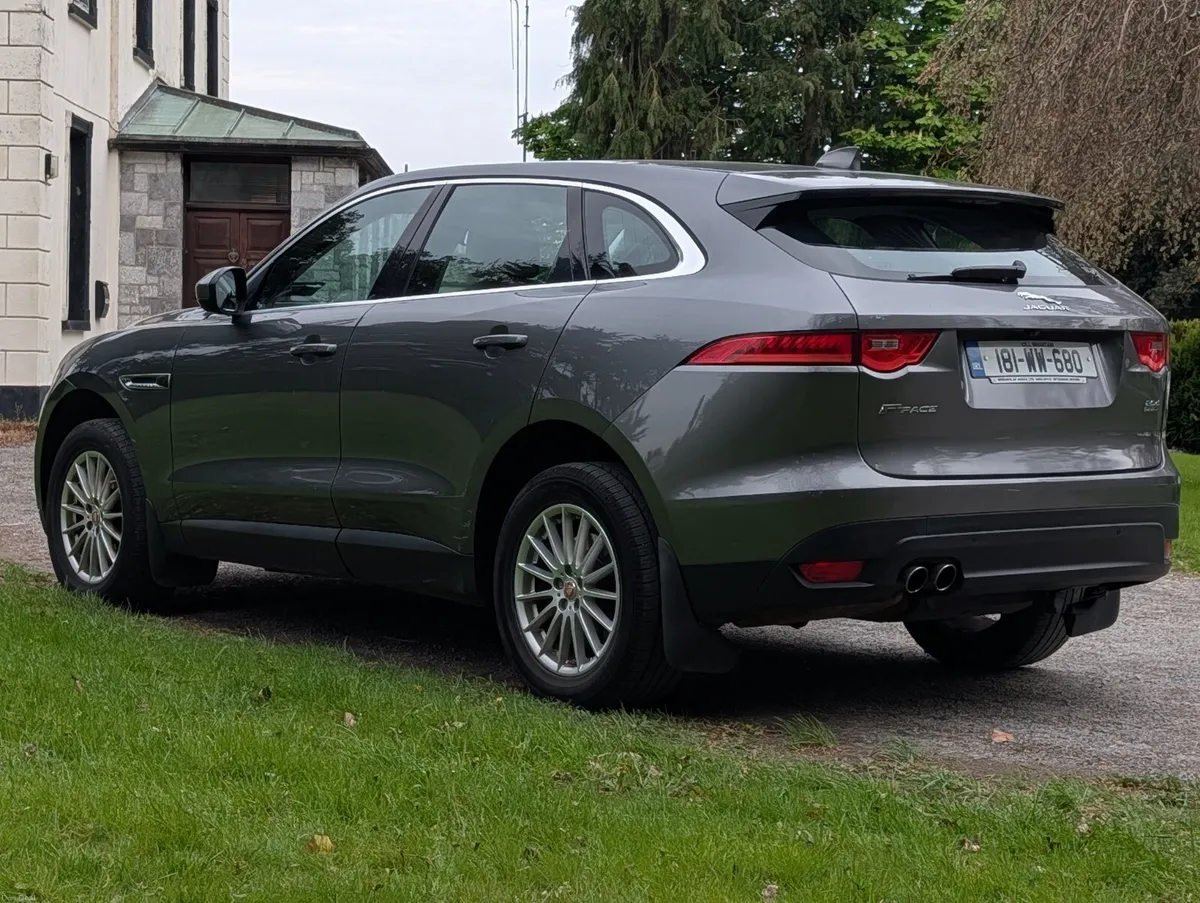 2018 Jaguar F-Pace 2.0 Diesel warranty available - Image 4