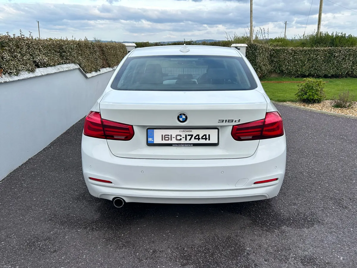 BMW 3-Series 2016 - Image 6