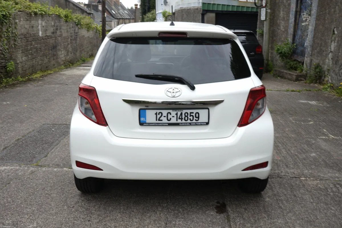 Toyota Yaris SR 1.3 vvti - Image 4