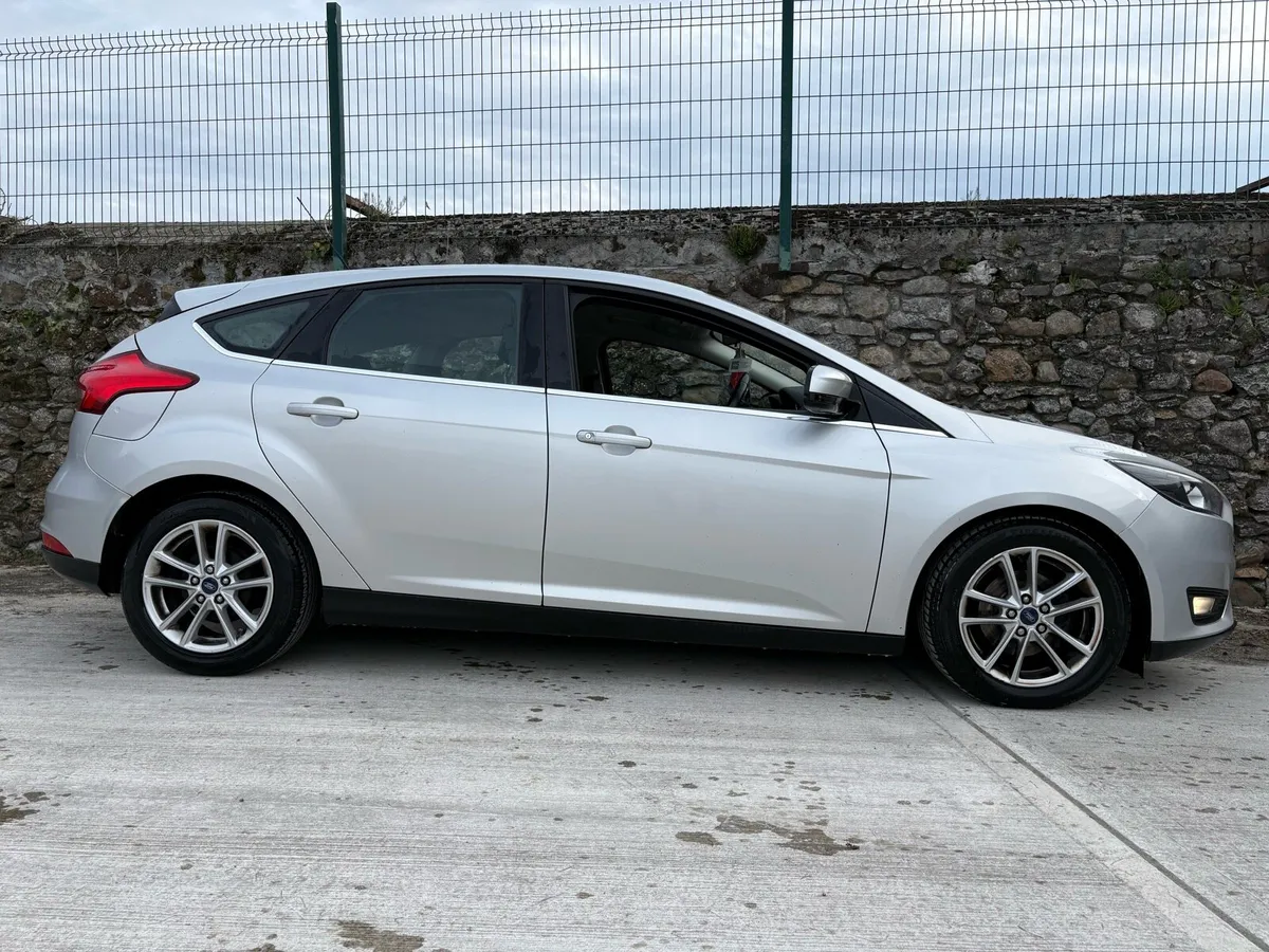 2016 FORD FOCUS ZETEC 1.5 TDCI 120 BHP - Image 2
