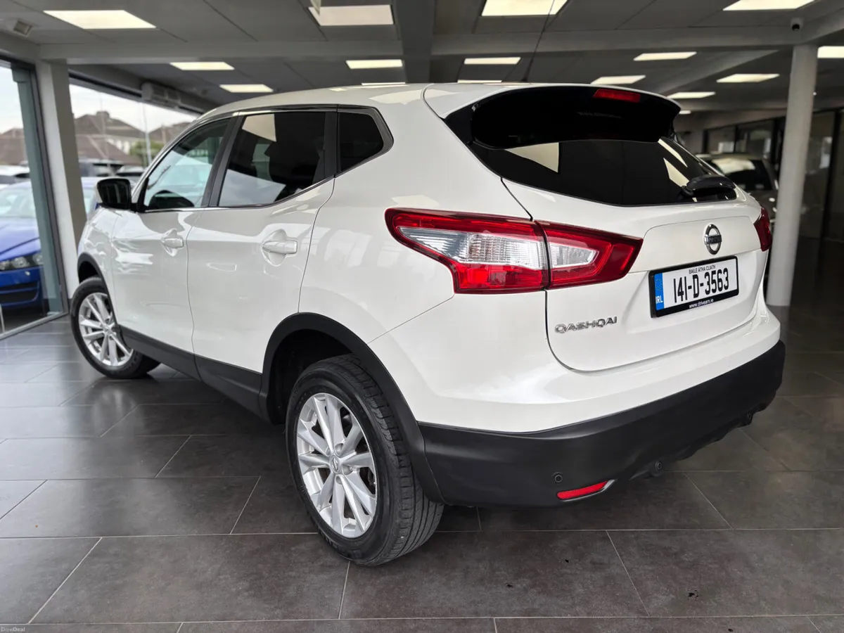 Nissan Qashqai 2014 1.2  XE ***Only 120000 Kms*** - Image 3