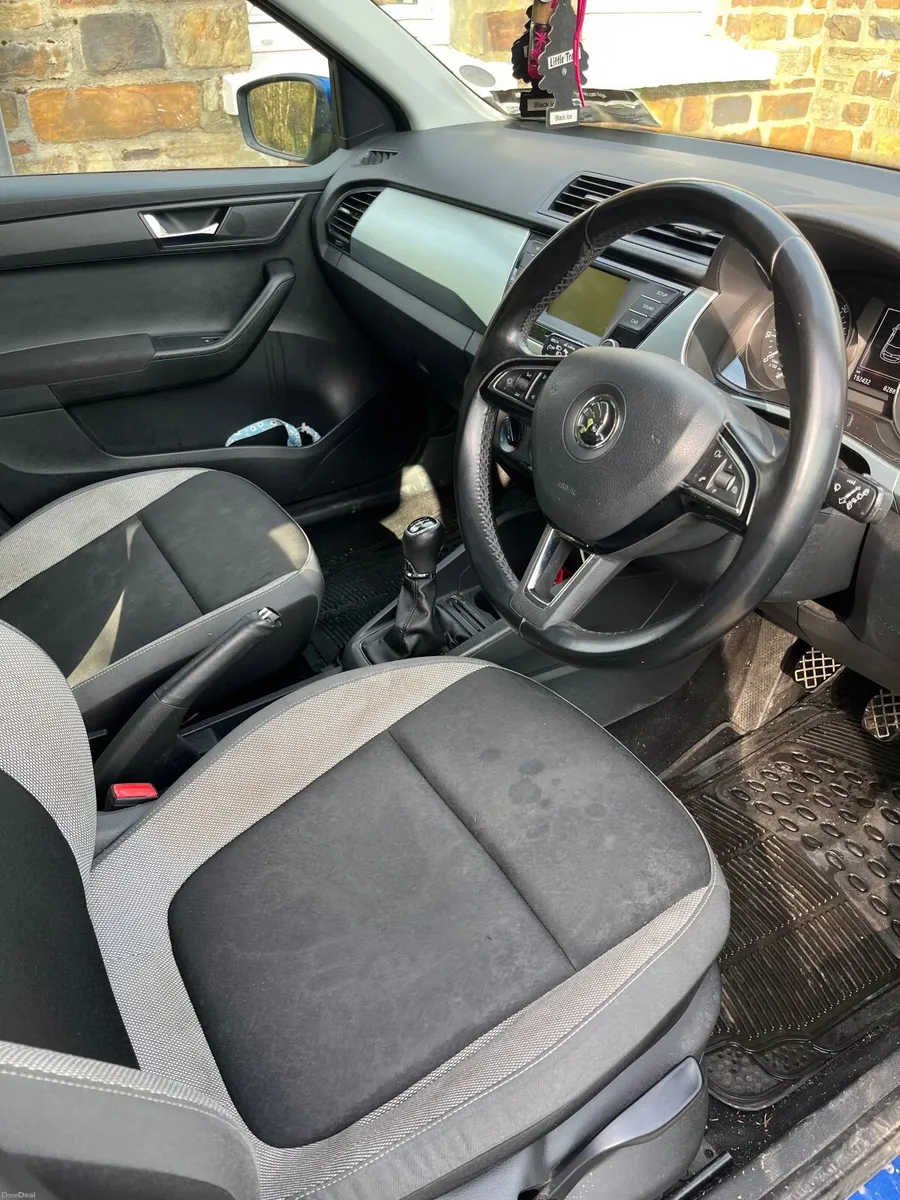 Skoda Fabia 2015 - Image 4