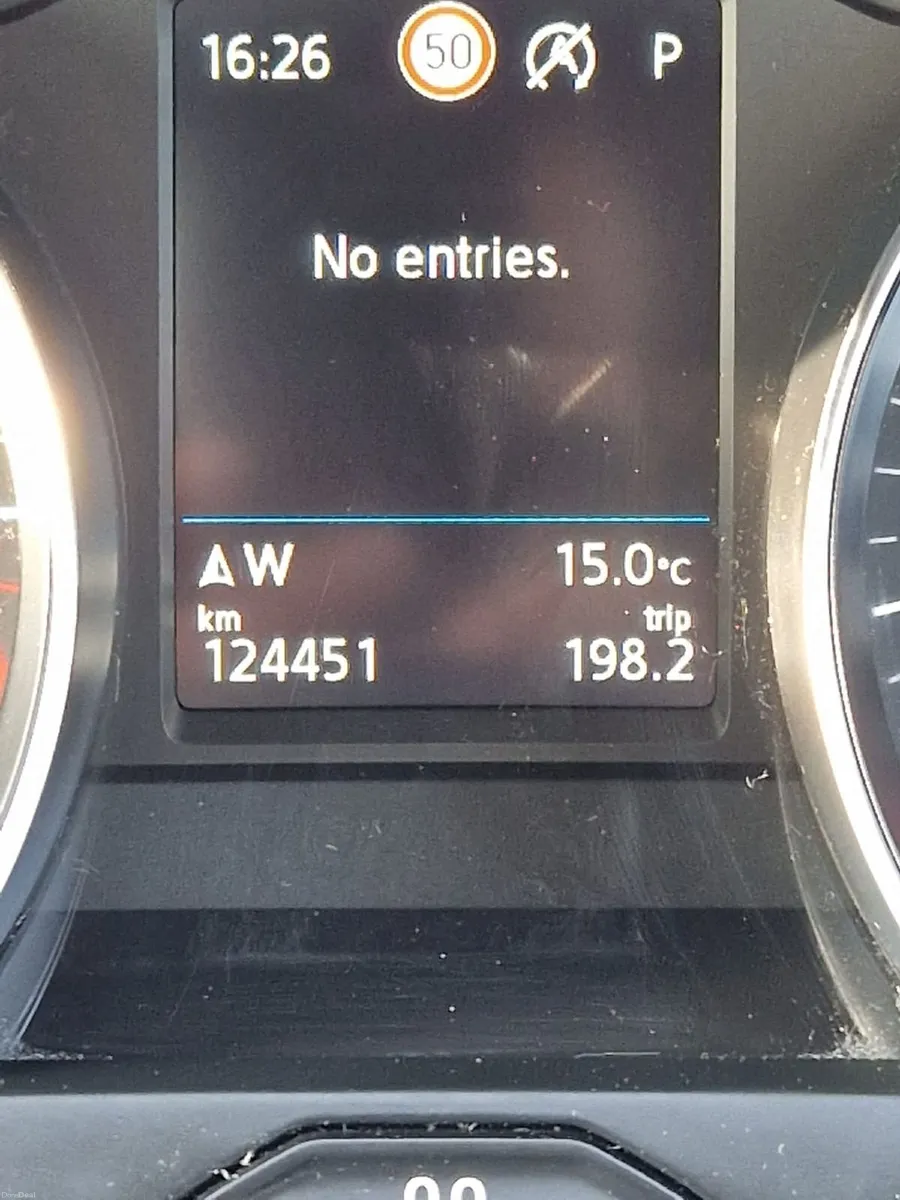 Volkswagen Passat 2020 - Image 2