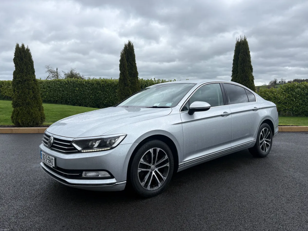 Volkswagen Passat 2018 DSG - Image 2