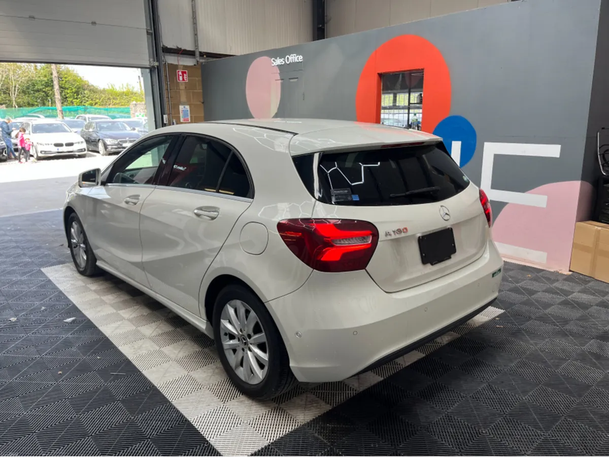 Mercedes-Benz A-Class 2017 MERCEDES-BENZ A180 1.6 - Image 4