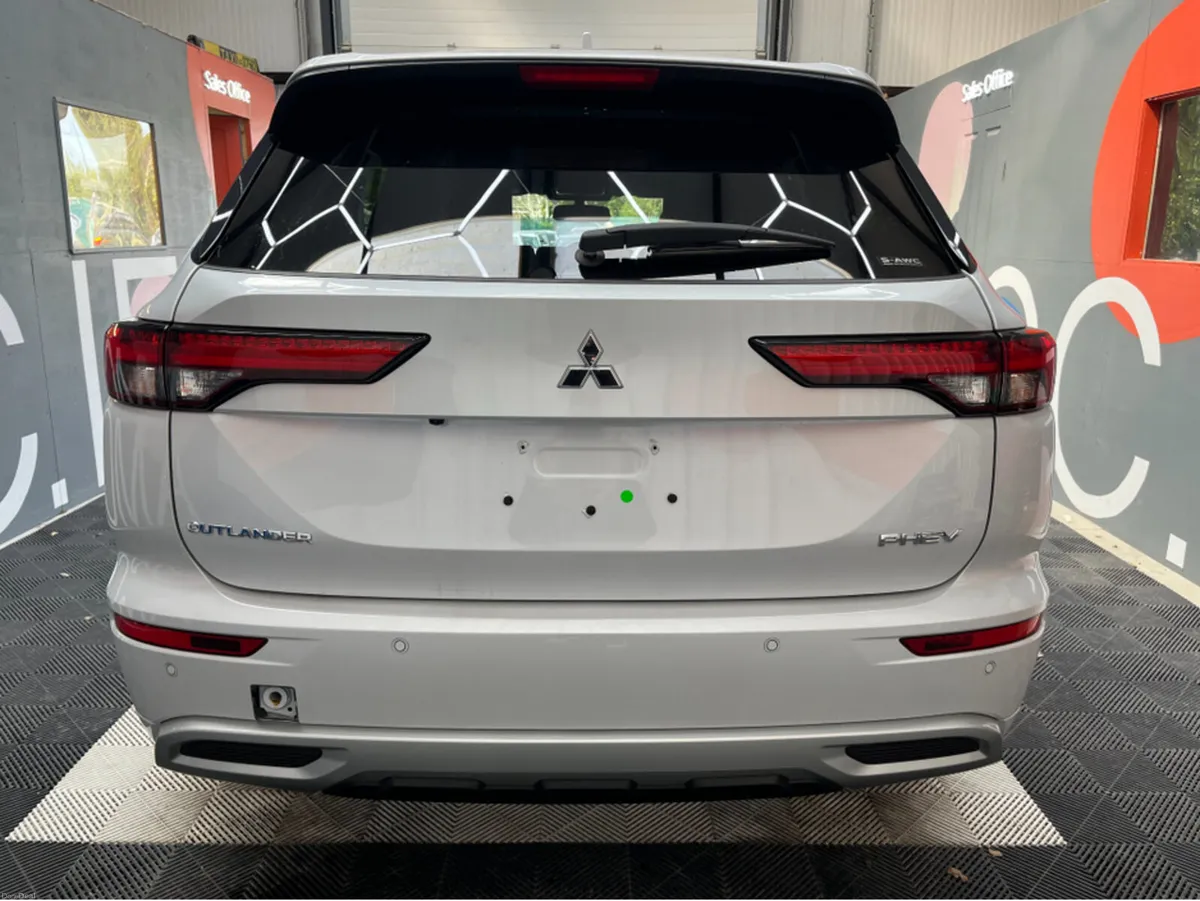 Mitsubishi Outlander €45950 2024 MITSUBISHI OUTLAN - Image 3