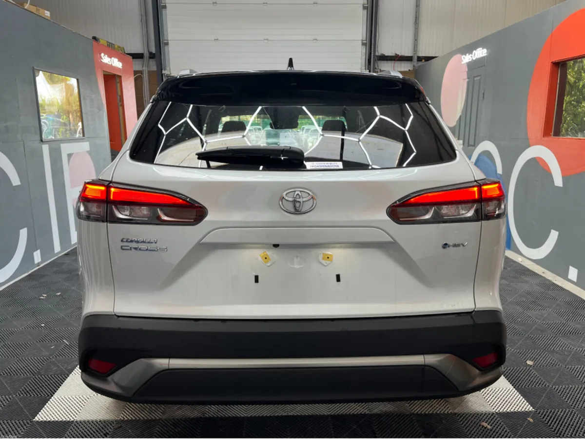 Toyota Corolla Cross 2025 TOYOTA COROLLA CROSS HYB - Image 3