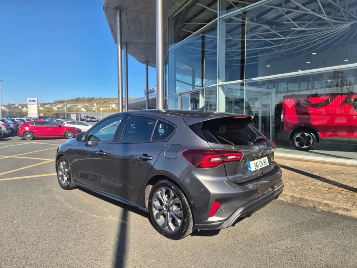 Ford Focus ST-LINE 1.5L ECOBLUE 115PS AUTO - Image 3