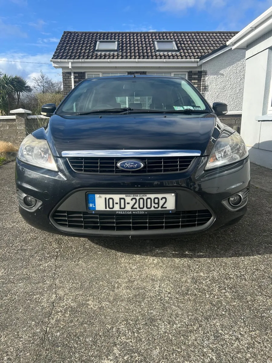 Ford Focus 2010 - Image 2