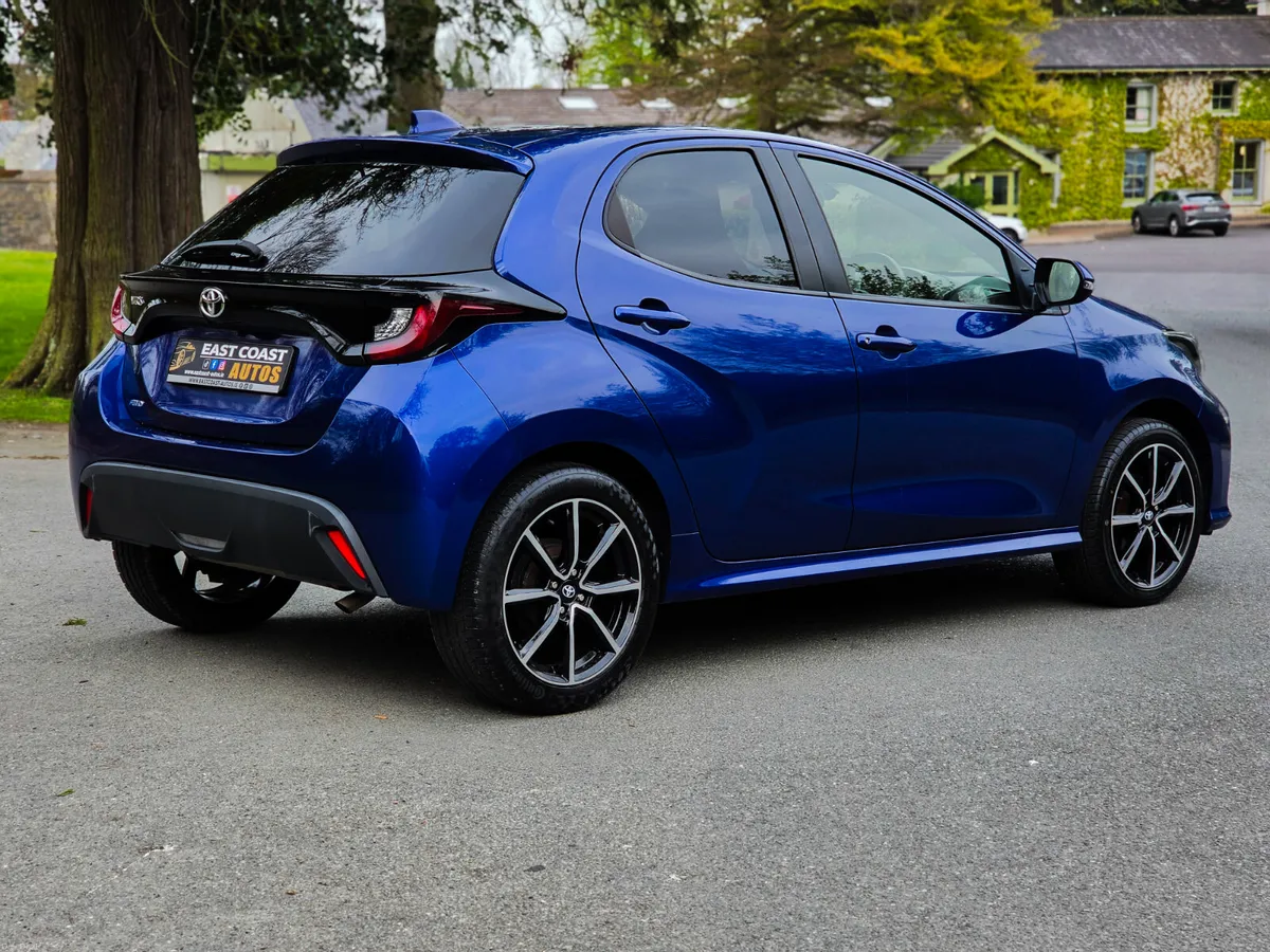 2021 Toyota Yaris 1.5 Petrol Auto Luna Sport AWD - Image 3