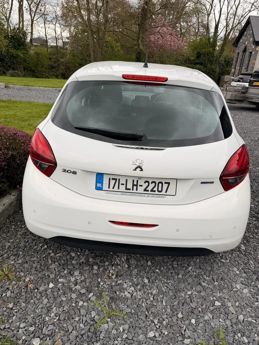 Peugeot 208 - Image 4