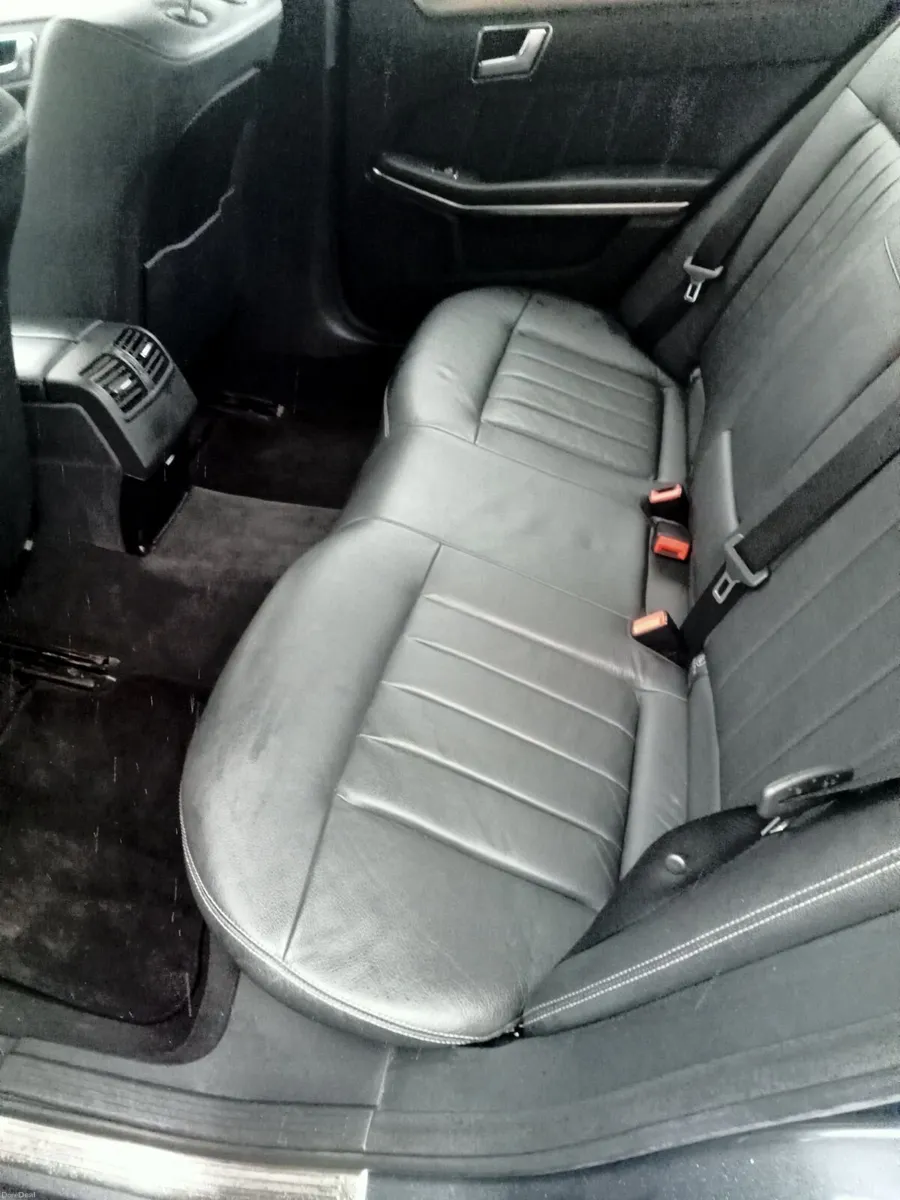 Mercedes-Benz E-Class 2015 - Image 4